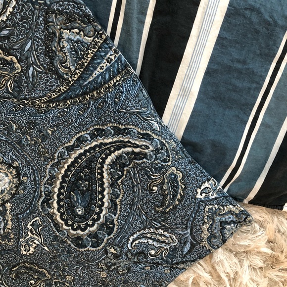 🐳 2 Potterybarnlook reversible quiltedpillowshams - Picture 3 of 5